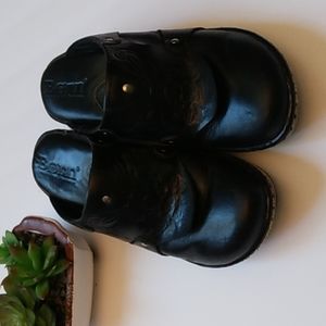 Born clogs shoes